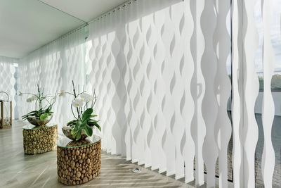 Systèmes de rideaux à bandes verticales, SG 2910, Multi Visio, Private Home, Poole Dorset, United Kingdom, Vertical Waves