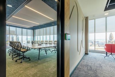 Rollo-Systeme, SG 4960, Versascreen 1-10%, Virgin Money, Glasgow, Scotland, United Kingdom