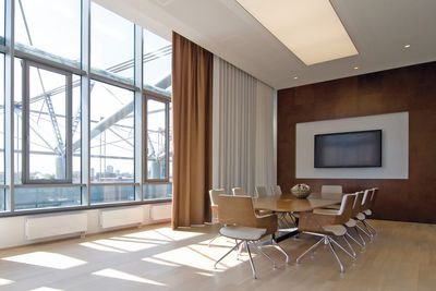 Systèmes de rideaux, SG 5600, Colorama 2, Room shot ""Office Gehrke econ in the Torhaus", Hannover, Germany, Wave