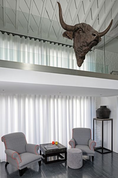 Vorhang-Systeme, SG 7630, Colorama 1, Room shot "Barn Conversion", Oxfordshire, United Kingdom, Wave