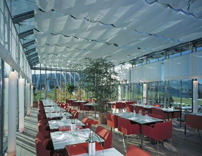 Raffrollo-Systeme, SG 2120, Colorama 1, Room shot "Paul Klee Zentrum - Restaurant Schöngrün", Berne, Switzerland