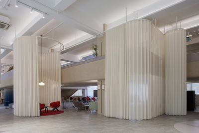 Vorhang-Systeme, SG 5600, Colorama Acoustic Multicolour, UFOU Showroom, Shanghai, China