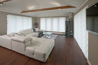 Vertikal-Lamellen, SG 2810, Multi Visio, Room shot "Rawsons Retreat", Kent, United Kingdom, Vertical Waves