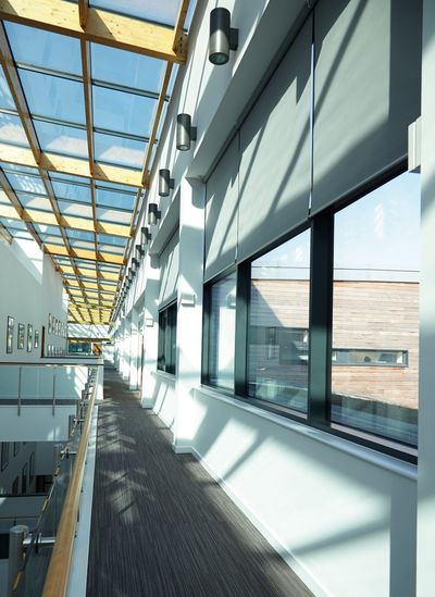 Rollo-Systeme, SG 4970, Multiscreen 1-10%, Room shot "Durham Gateway", Durham, United Kingdom