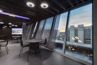 Systèmes de rideaux, SG 5600, Colorama 1, The Circle, Zürich, Switzerland