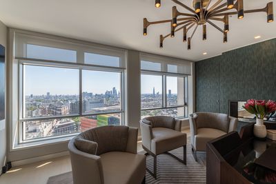 Systèmes stores enrouleurs, SG 4960, Multiscreen 1-10%, Centre Point, London, United Kingdom, Recess