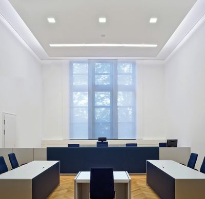 Flächenvorhang-Systeme, SG 2700, Colorama 1, Room shot "Country Court", Neuss, Germany