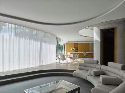 Vorhang-Systeme, SG 5600, Colorama 1, Coombe Park, London, United Kingdom