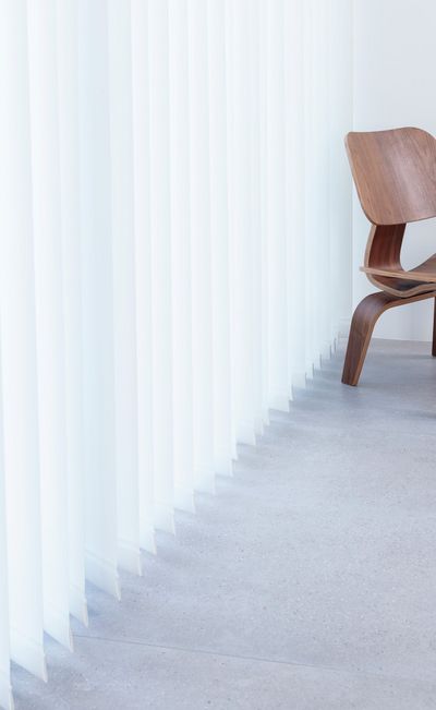 Vertikal-Lamellen, SG 2910, Palisade Revive, Gerrards Cross, London, United Kingdom