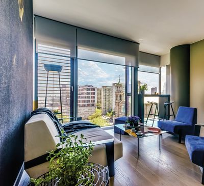 Rollo-Systeme, SG 4960, Multiscreen 1-10%, Room shot "Cosmopolitan Tower", Warsaw, Poland