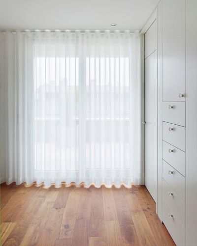 Systèmes de rideaux, SG 6010, Colorama 1, Room shot "Private Home", Gümligen, Switzerland, Wave