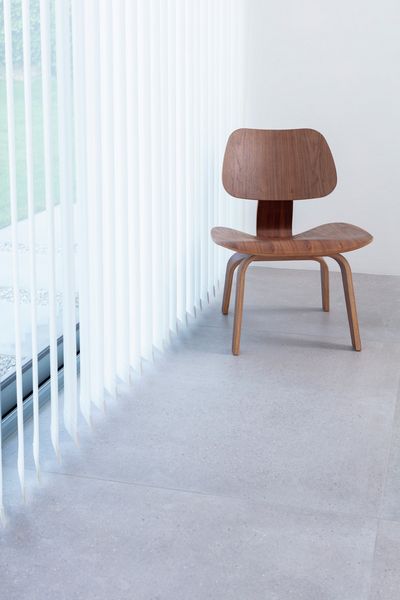 Systèmes de rideaux à bandes verticales, SG 2910, Palisade Revive, Gerrards Cross, London, United Kingdom